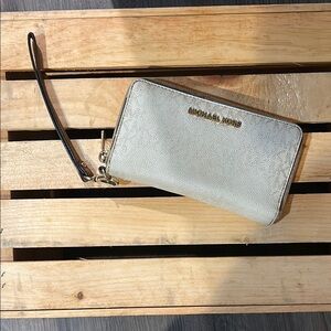 Michael Kors Light Beige Wristlet